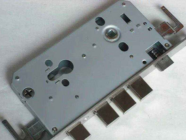 吐鲁番24小时上门开锁公司